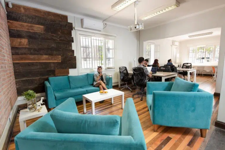 Si no has teletrabajado en LAUNCH coworking Callao, visita ya este coworking.
